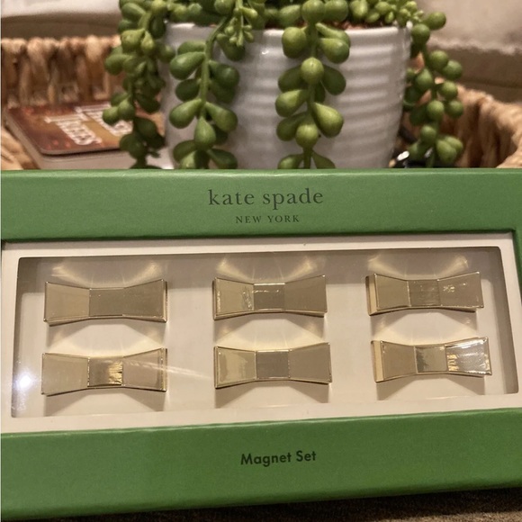 kate spade Bow Lovely Magnet Set COLLECTIBLE RARE - Picture 4 of 4